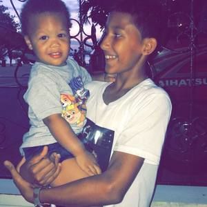 Meet your Posher, Ydania